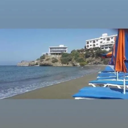 E.j. Bay Hotel 2*