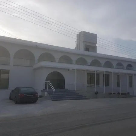E.j. Bay Hotel 2*