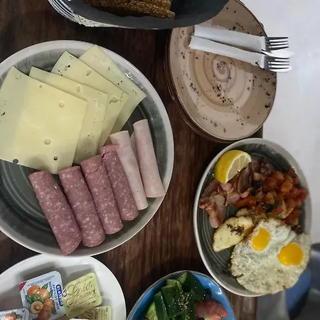 E.j. Bay 2* Kato Pyrgos