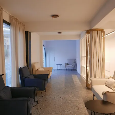 Hotel E.j. Bay Kato Pyrgos