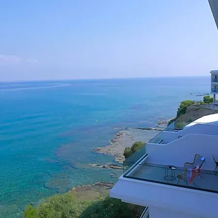 Hotel E.j. Bay Kato Pyrgos