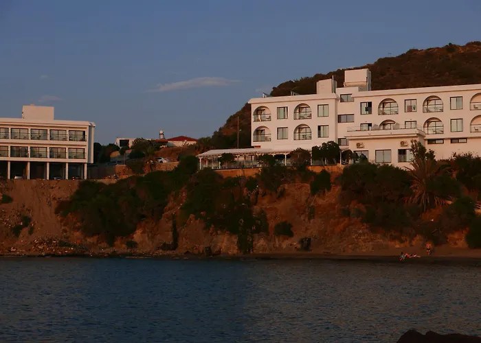 E.j. Bay Hotel 2*