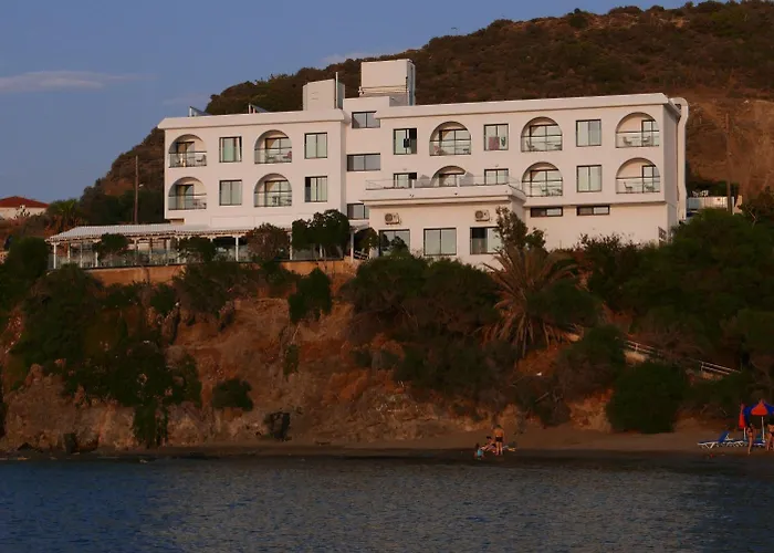 E.j. Bay 호텔 카토 피르고스